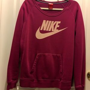 Woman’s Nike sweat shirt